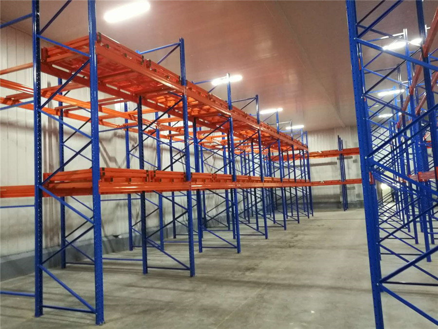 压入式仓储货架,压入式货架,后推式货架